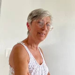 Claudia Maneta Claudia Maneta