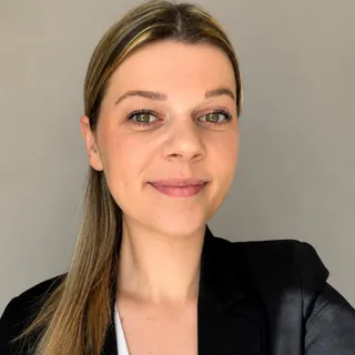 Coralie Caveau Coralie Caveau