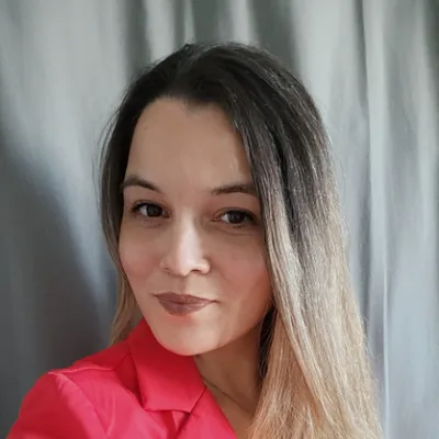 Paula Lopes