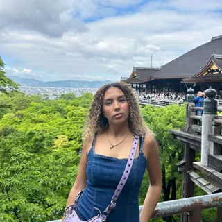 Amel Benkerri Amel Benkerri