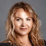 Angéla Gest