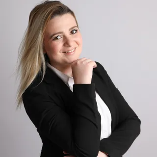 Elysa Vinay Elysa Vinay