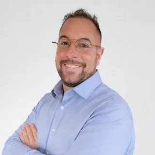 Christopher Viguerard Christopher Viguerard