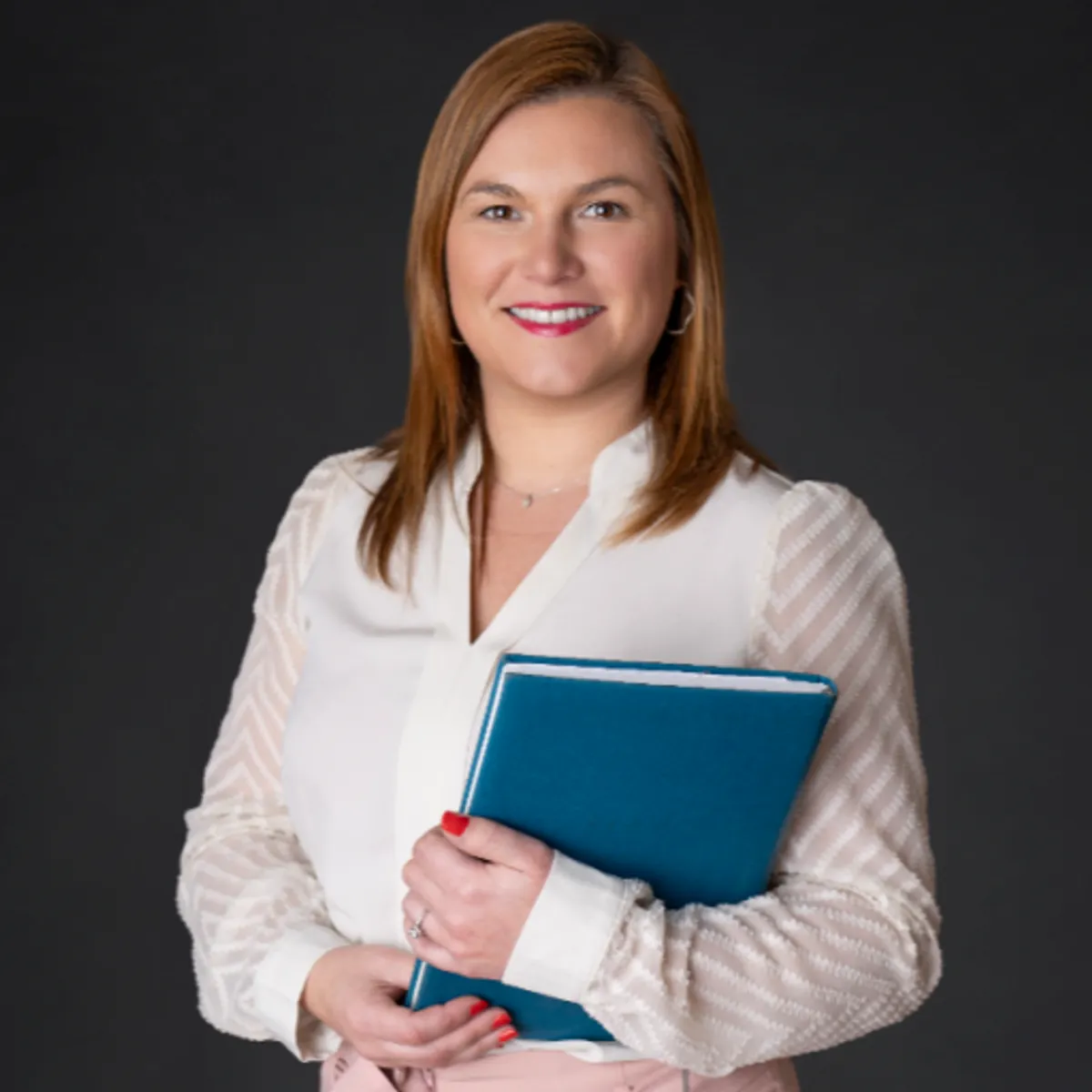 Alisa Roussel Alison Roussel - Conseillère immobilier à Bollezeele (59470) - iad