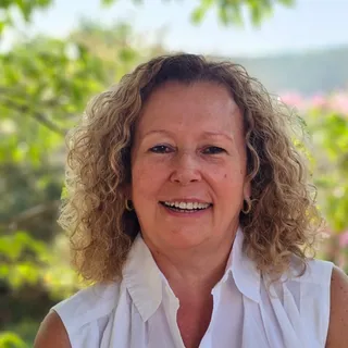 Dinara De Moura Machado