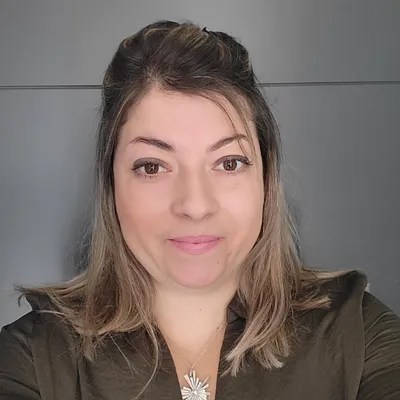 Stephanie Lecaillon
