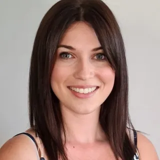 Cassandra Robert