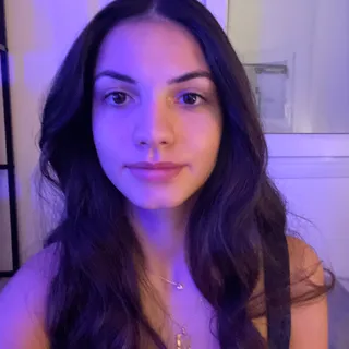 Maëva Delaroche Maëva Delaroche