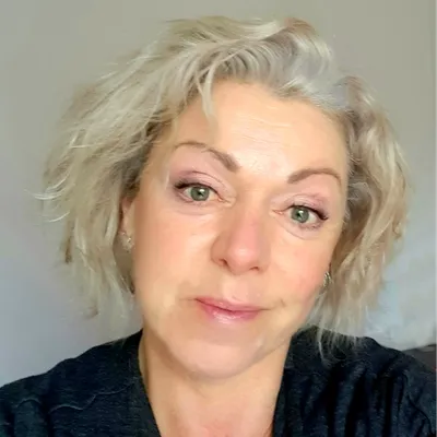 Anne SIMON