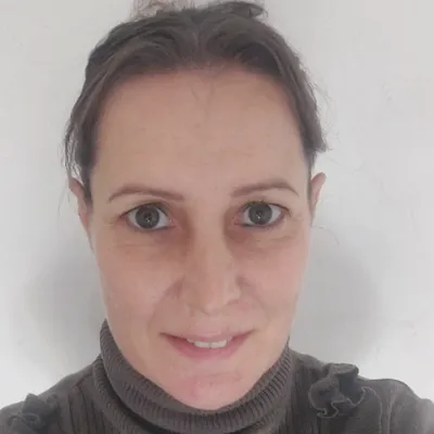 Isabelle Lyron