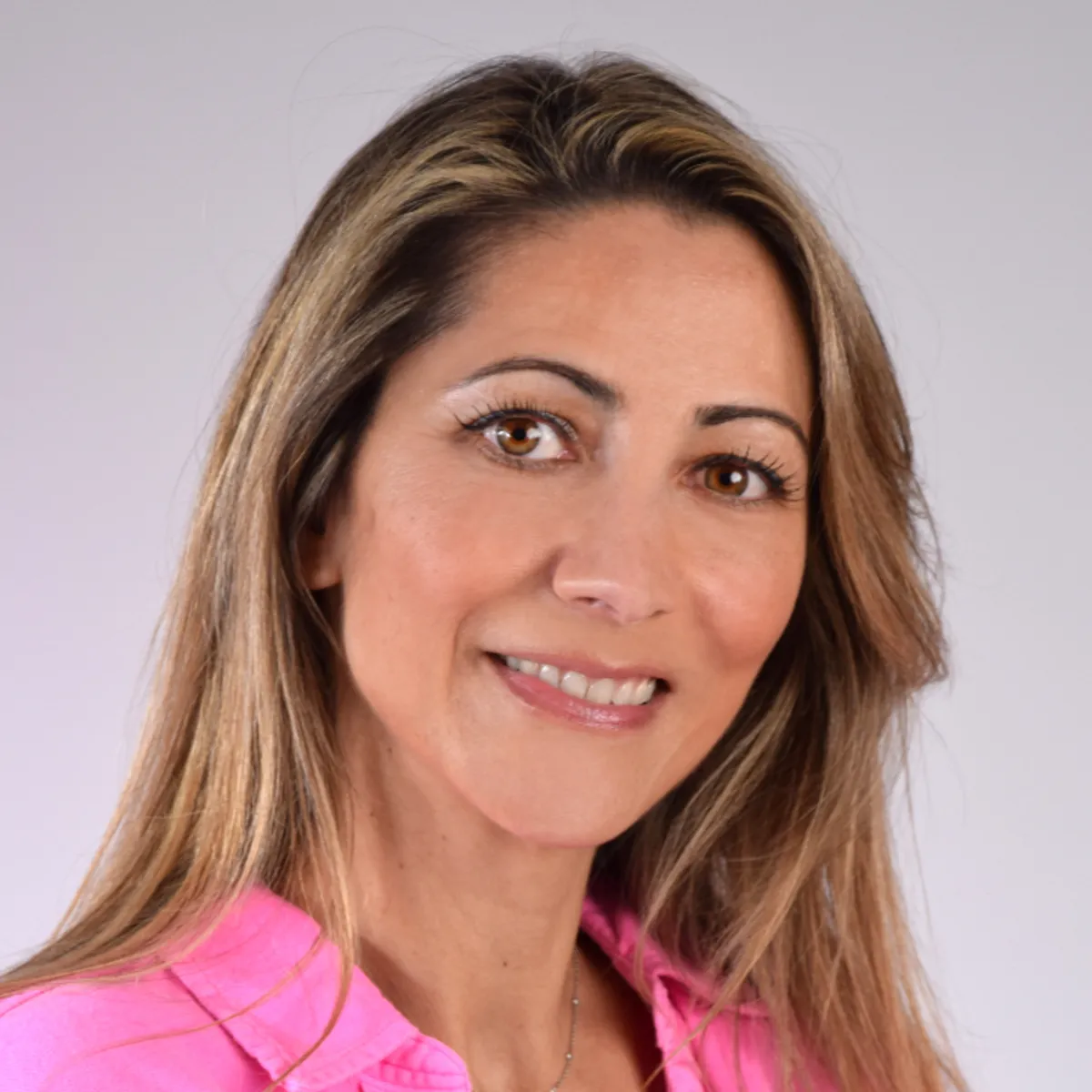 Logo de l'agence Méliné Jabourian Conseiller Immobilier IAD Saint Raphaël