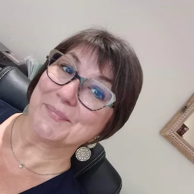 Anne HELLEBOIS