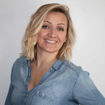 Célia WAREMBOURG