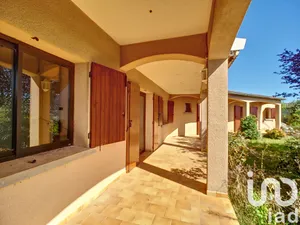 Maison d'architecte à Lézan (30350)