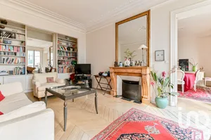 Appartement à Paris (75007)