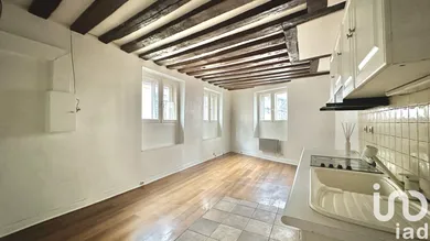 Apartment in Paris (75011)