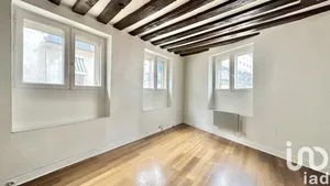 Apartment in Paris (75011)