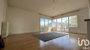 Building in Saint-Nazaire (44600)