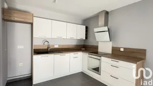 Apartment in Bondoufle (91070)