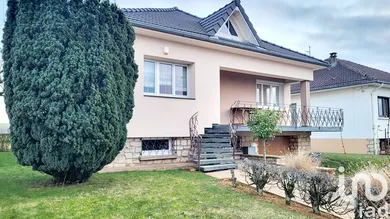 House at Cutry (54720)