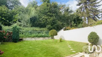 Traditional house at Jouy-en-Josas (78350)