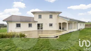 Detached house in Mazeley (88150)