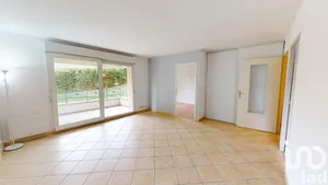 Apartment at Dammarie-les-Lys (77190)