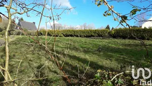 Terrain à bâtir à Châteauneuf-du-Faou (29520)