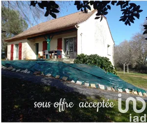 House at LUC-ARMAU (64350)