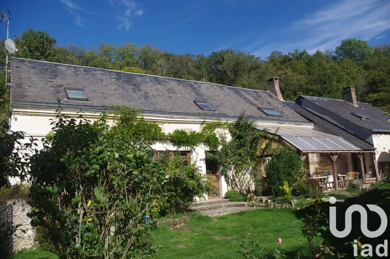 Maison 8 pièces 250 m² · à Cellé · 250 m² · 229 000 €