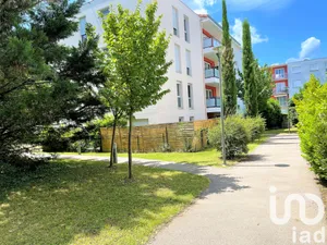 Appartement à MEYZIEU (69330)