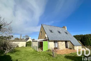 Traditional house at Plougrescant (22820)