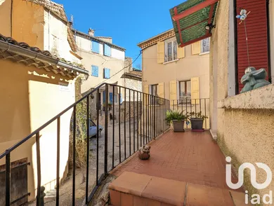 Maison de village à Peyruis (04310)