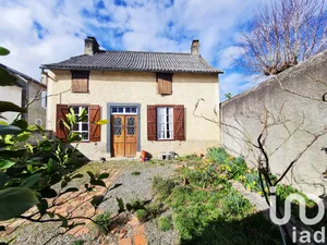 Village house in OSSUN (65380)