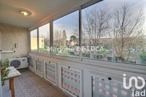 Apartment in PLAN-DE-CUQUES (13380)