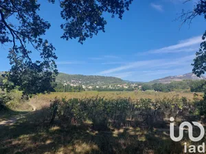 Terrain à bâtir à AUBIGNAN (84810)