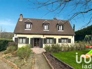 Traditional house at Mortefontaine-en-Thelle (60570)