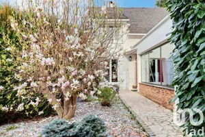 Maison d'architecte à Ozoir-la-Ferrière (77330)