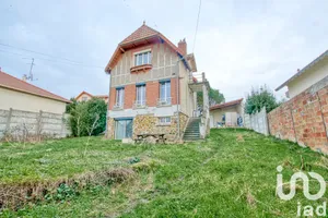House at Sainte-Geneviève-des-Bois (91700)
