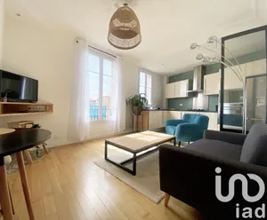 Apartment at MONTREUIL (93100)