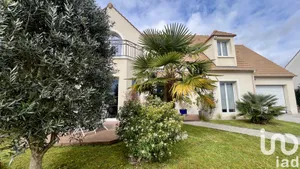 Maison d'architecte à Aigremont (78240)