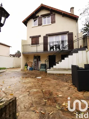 Traditional house at Gagny (93220)