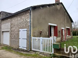 Village house at USSON-DU-POITOU (86350)