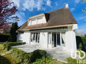 House at GARCHES (92380)