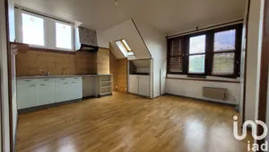 Studio at Pamfou (77830)