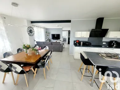 Traditional house in Saint-Parres-aux-Tertres (10410)