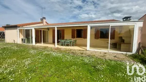 Maison traditionnelle à Saint-Magne-de-Castillon (33350)