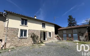 Farm at Les Halles (69610)