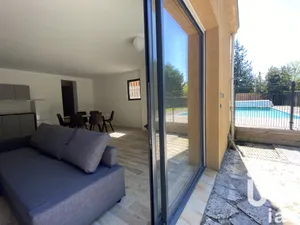 Apartment at Pessac (33600)