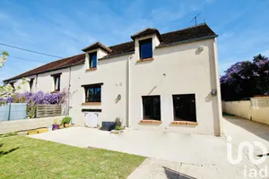 Maison traditionnelle à Évry-Grégy-sur-Yerre (77166)